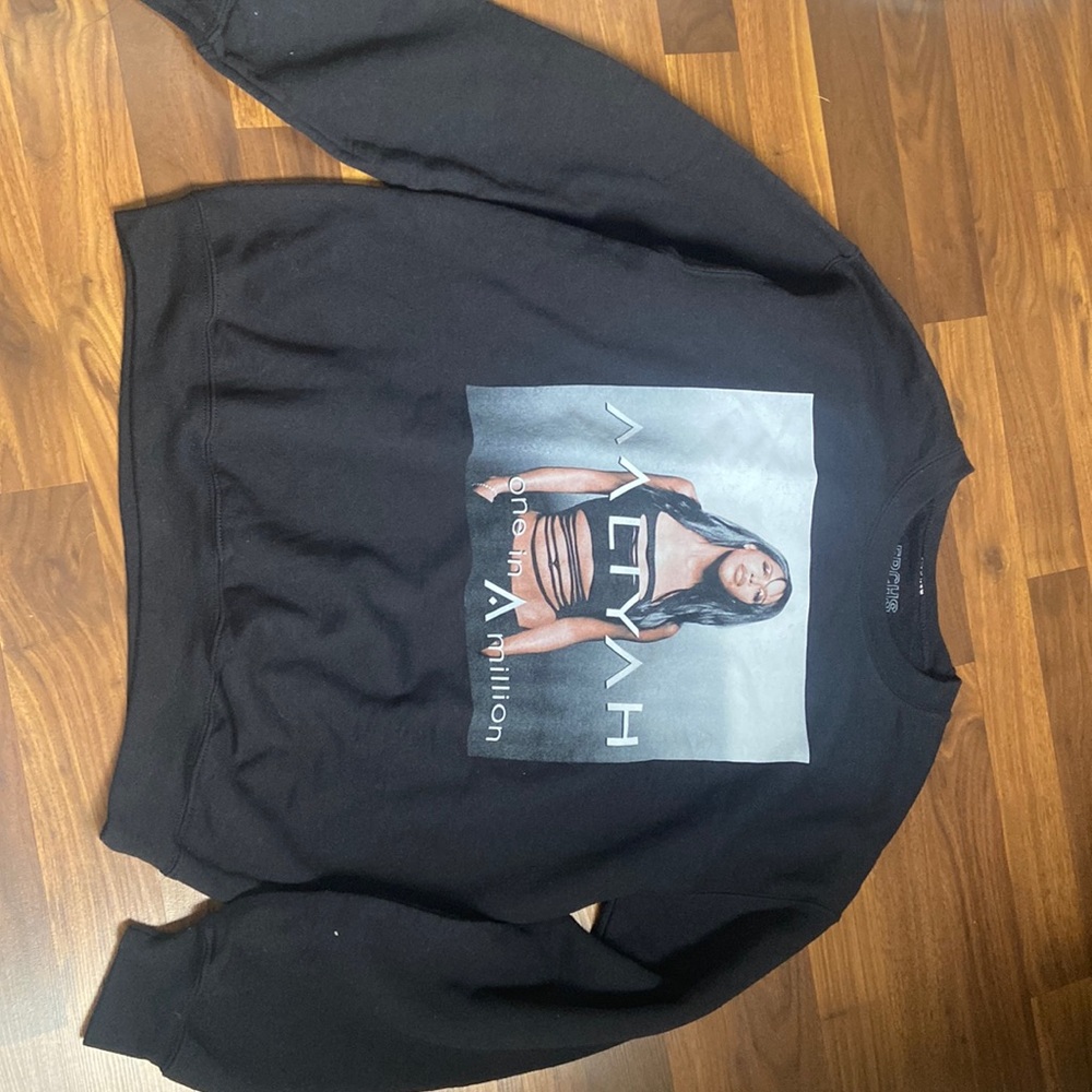 Aaliyah One In A Million Pullover Sweatshirt Size small